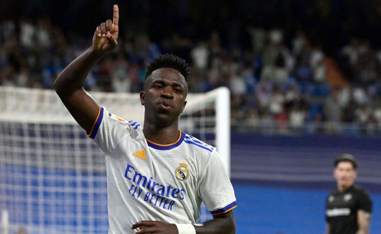 اول هاتريك لفينيسيوس في مسيرته مع ريال