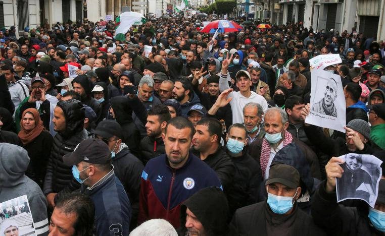 الجزائر تضيق الخناق أكثر على النشطاء الحقوقيين