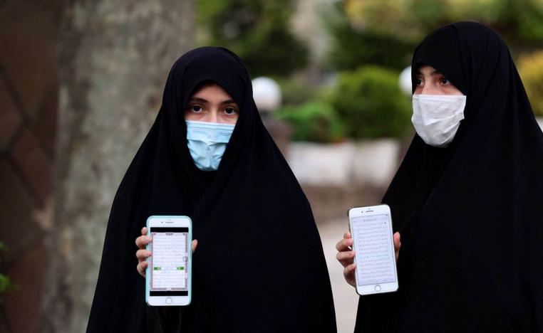 ايرانيات في تظاهرة أمام السفارة السويدية في طهران