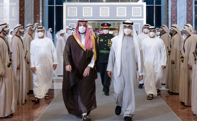 ولي العهد السعودي محمد بن سلمان ورئيس الإمارات محمد بن زايد في أبو ظبي
