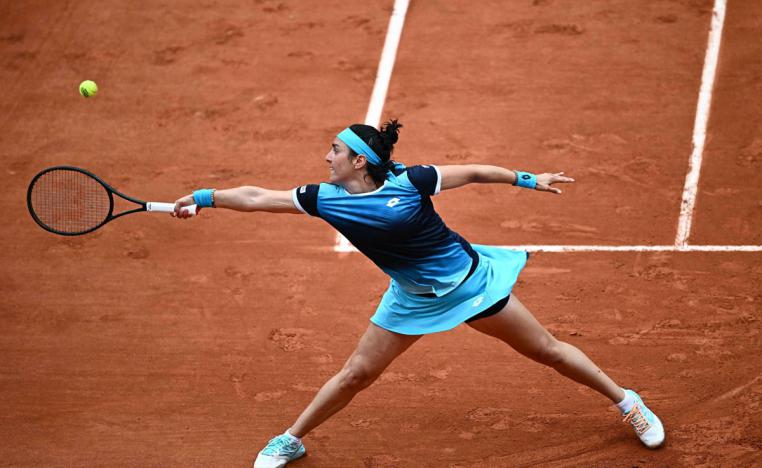 لاعبة التنس التونسية تضرب موعدا في الدور الثاني مع الأميركية أليسيا باركس