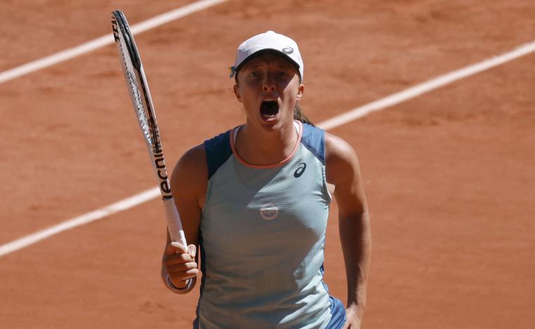 اللاعبة البولندية لمتابعة هيمنتها على تنس السيدات في الموسم الحالي