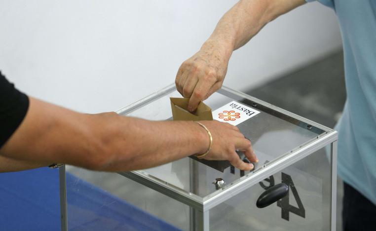 الفرنسيون توجهوا إلى صناديق الاقتراع ما لا يقل عن 4 مرات في سنتين