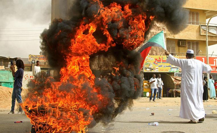 مئة قتيل من المتظاهرين منذ الانقلاب
