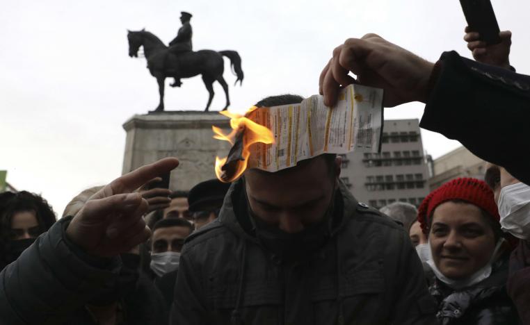 فواتير الكهرباء تتضاعف على الاتراك منذ بداية العام