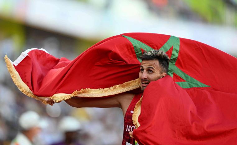 العداء المغربي يعيد بلاده من جديد إلى قمة منصة التتويج منذ ذهبية جواد غريب