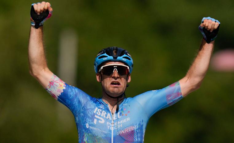 الدراج الكندي يحرز المركز الاول باستخدام كل طاقته