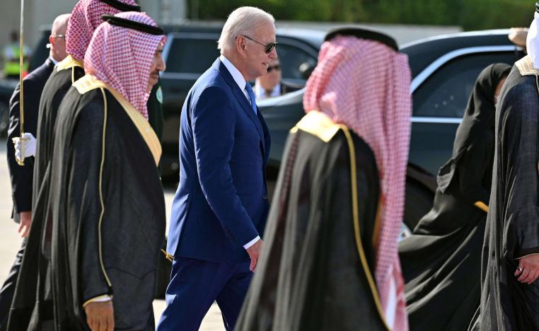 بايدن يحضر وأميركا تغيب