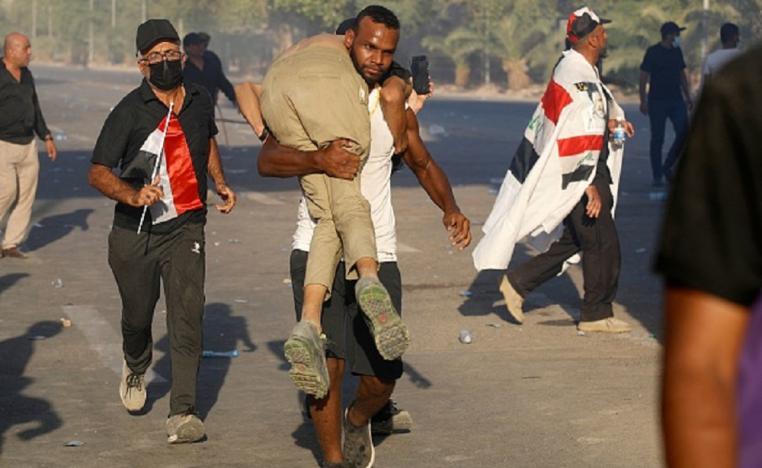 متظاهرون موالون للتيار الصدري بالمنطقة الخضراء ببغداد