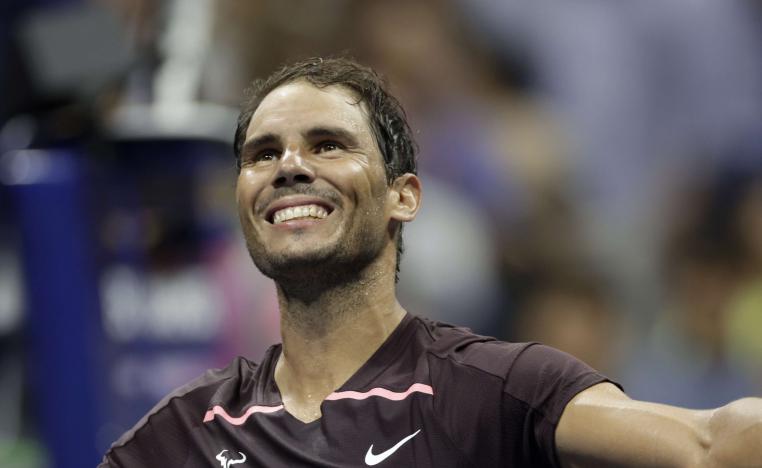 لاعب التنس الاسباني يضرب موعدا في ثمن النهائي مع الأميركي تيافو