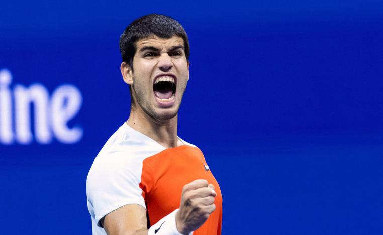 لاعب التنس الاسباني يتغلب على الإيطالي سينر في مباراة تاريخية