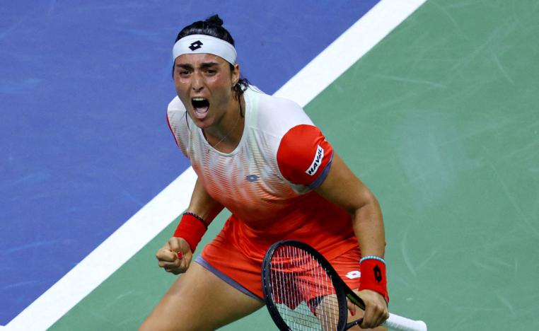 لاعبة التنس التونسية تحقق فوزا مستحقا على الفرنسية كارولين غارسيا