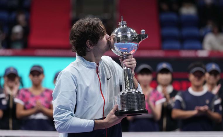 فريتز ينضم لقائمة الكبار