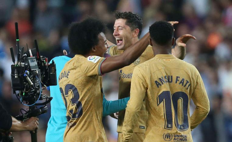 ليفاندوفسكي يصنع الفارق مع برشلونة