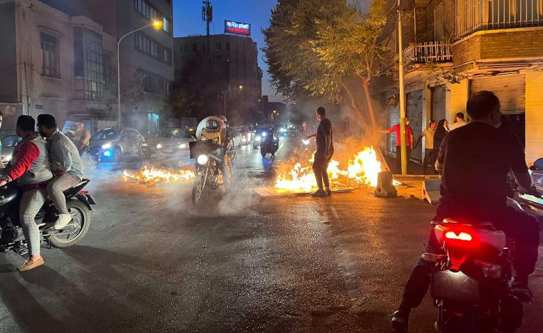 الاحتجاجات في إيران تكبر ككرة اللهب