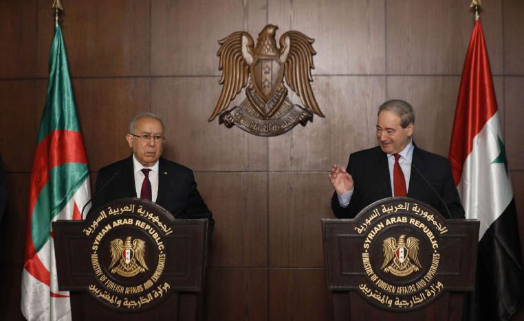 وزير الخارجية السوري فيصل المقداد في مؤتمر صحفي بدمشق مع وزير الخارجية الجزائري رمطان لعمامرة