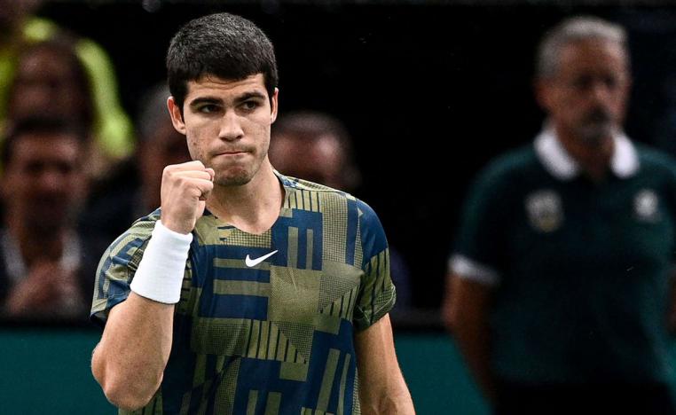 لاعب التنس الاسباني يضرب موعدا في ربع النهائي مع الدنماركي الشاب هولغر رونه