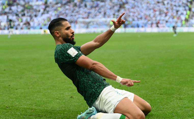 منتخب 'الصقور الخضر' يحتاج إلى التطلع قدماً ويبقي أقدامه على الأرض