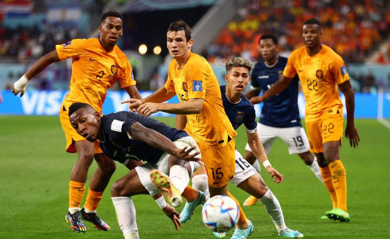 هولندا تتصدر مجموعتها بالتساوي مع الاكوادور (4)، مقابل 3 نقاط للسنغال وصفر لقطر