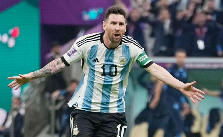 ميسي يقود الارجنتين للتعويض