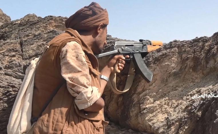 الجرائم الحرب التي يرتكبها الحوثيون تشمل هجمات لقناصة وعمليات قصف