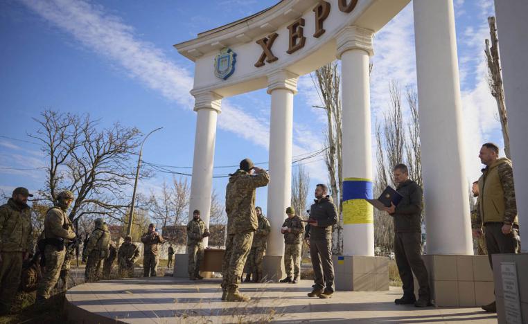 الرئيس الأوكراني فولوديمير زيلنسكي في احتفالية تحرير خيرسون