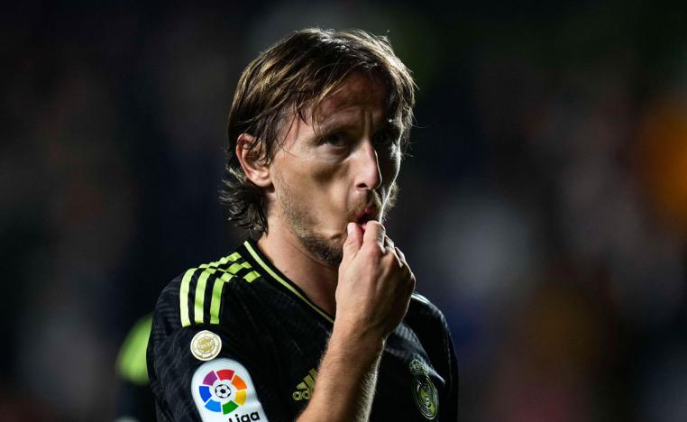 الشك يحوم حول مشاركة المخضرم مودريتش