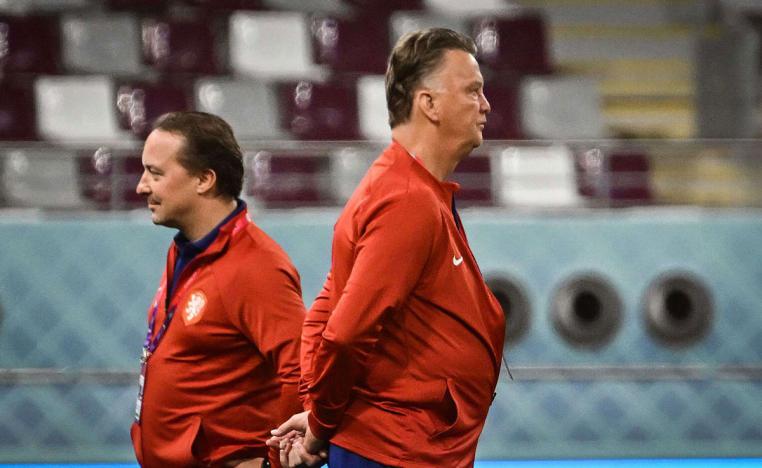 المحنك فان خال لم يذق طعم الهزيمة في 11 مباراة