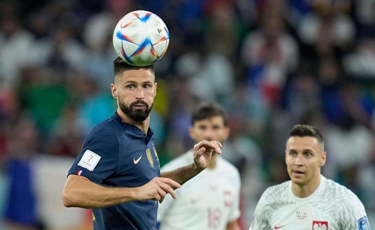 جيرو افضل هداف في تاريخ منتخب بلاده مع 52 هدفا