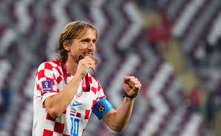 مودريتش يعود لمنصة التتويج