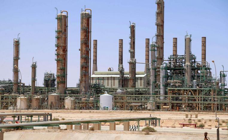 النزاع على الشرعية أضر كثيرا بصناعة النفط في ليبيا العضو في أوبك