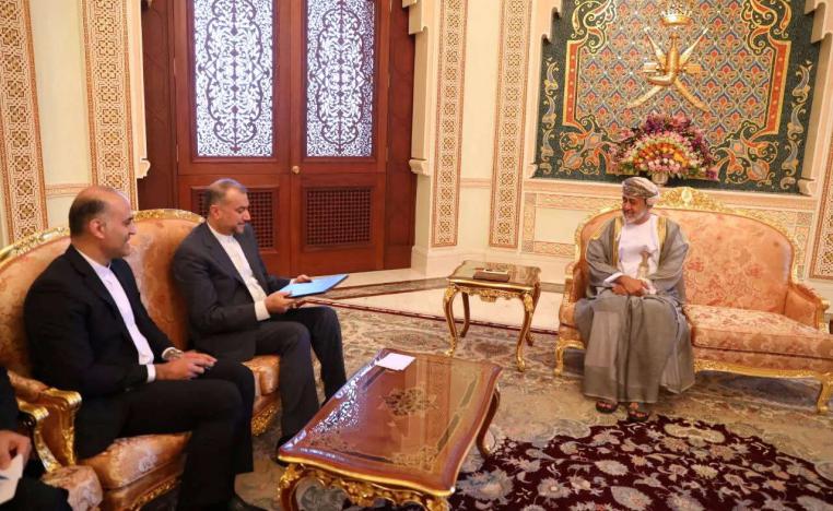 عبداللهيان يسلم سلطان عمان رسالة خطية من الرئيس الايراني