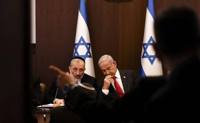 رئيس الحكومة الإسرائيلية بنيامين نتانياهو ووزير الصحة ايري درعي