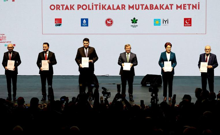 معارضو أردوغان يتعهدون بجعل ملاحقة أي حزب سياسي بهدف حظره مرتبطة بموافقة البرلمان.