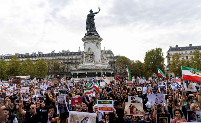 فرنسا تحتضن المعارضة الإيرانية وشهدت مسيرات مؤيدة للاحتجاجات في إيران في غمرة التوتر بين باريس وطهران