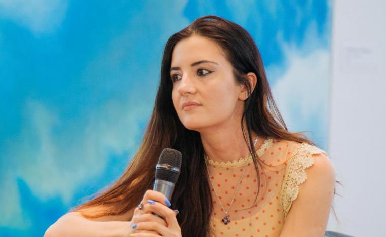 تولد أليسا جانييفا 