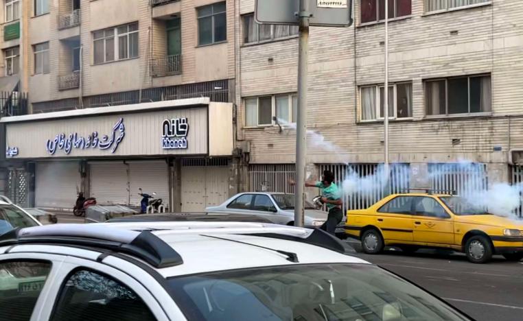 المحتجون في ايران يرفضون الاستسلام