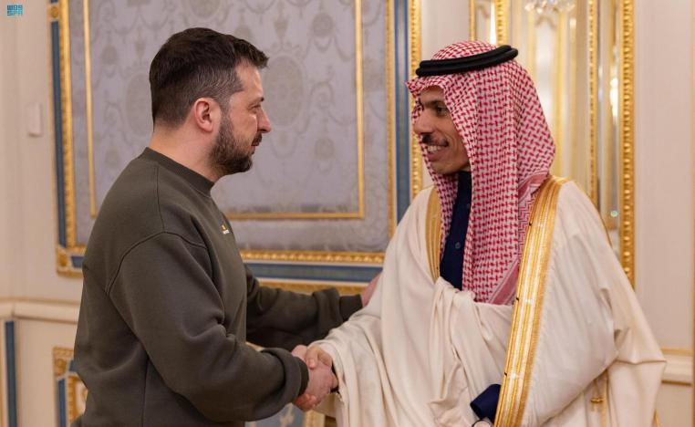 دبلوماسية سعودية نشيطة