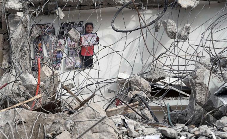 طفلة في منزهلها المهدم في القدس