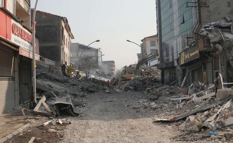خسائر الزلزال تفاقم متاعب الاقتصاد التركي المتعثر