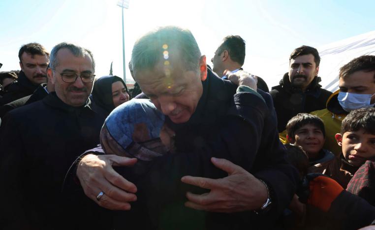 أردوغان يبني حملته الانتخابية على وعود إعادة الإعمار  