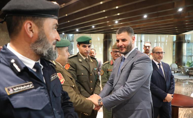 تنسيق عسكري يدعم الحلول السياسية السلمية