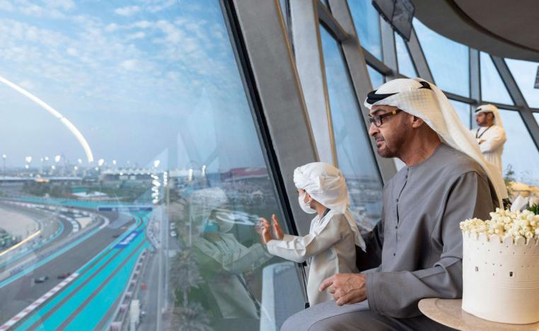 الشيخ محمد بن زايد يقود قافلة التطوير في الامارات