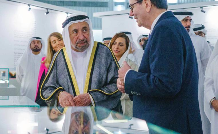  'الناشر الأسبوعي'