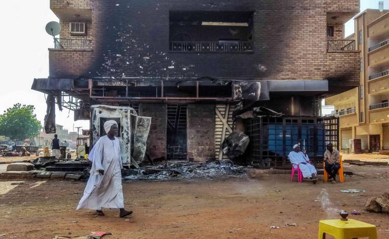 آثار الاشتباكات بين الجيش السوداني وقوات الدعم السريع