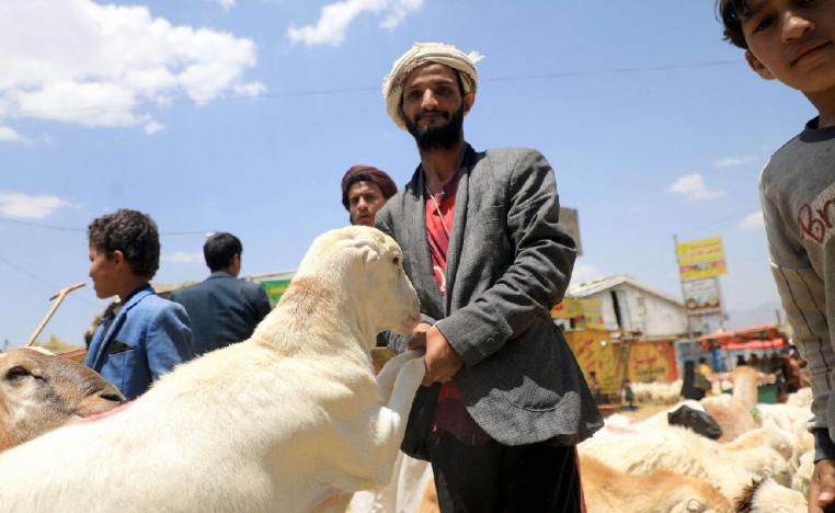 اليمنيون لم يعودوا قادرين على شراء اضاحي العيد