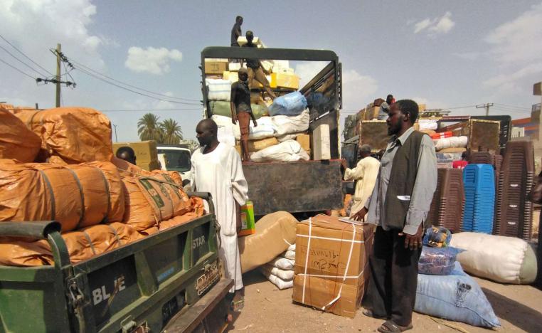 معاناة كبيرة يعانيها الشعب السوداني