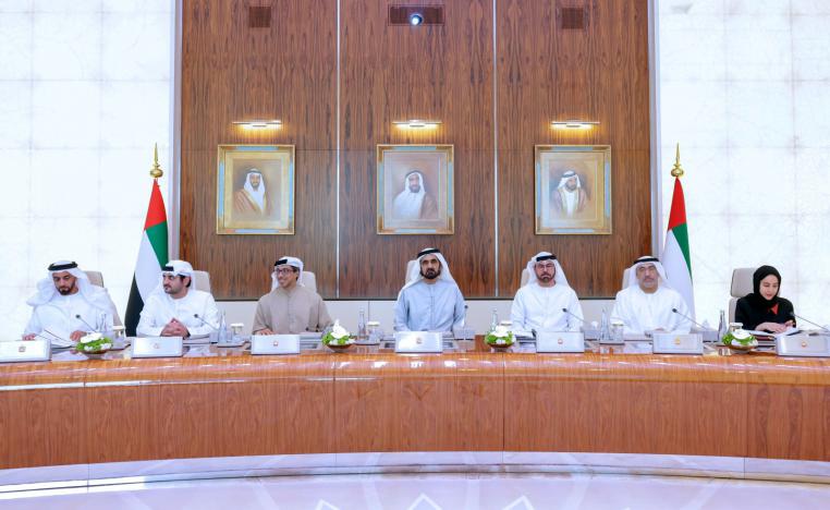 الشيخ محمد بن راشد يشدد على حماية الاستقرار المالي في الامارات