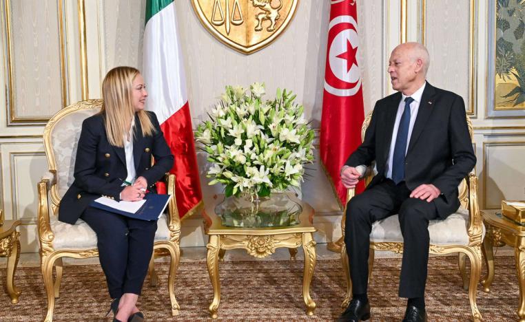 ايطاليا تلقي بثقله في دعم تونس أوروبيا لكبح موجات هجرة قياسية من السواحل التونسية