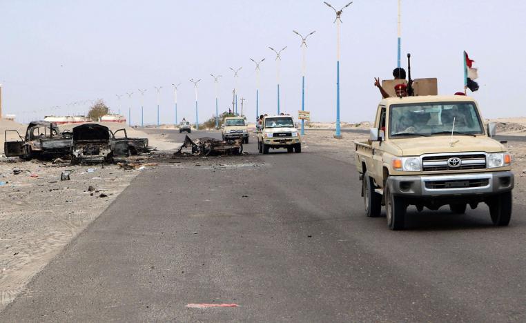 القوات الجنوبية تحارب القاعدة والحوثيين على أكثر من جبهة